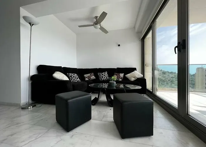 Luxurious 2br Sea Panoramic View Pool Gym *