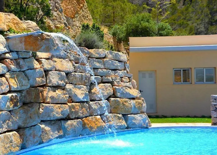 Luxurious 2br Sea Panoramic View Pool Gym